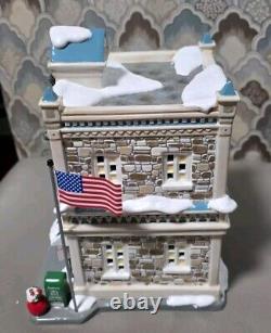 Deptartment 56 The Original Snow Village Christmas Time Post Office #55364 withBox