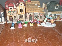 Dickens Ceramic Collectors Lighted Building Christmas Display Village Figurine