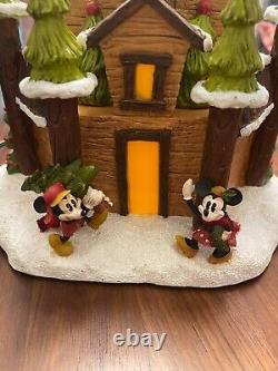 Disney Christmas Village -Wilderness Lodge Castle-DV LDG castle in original box