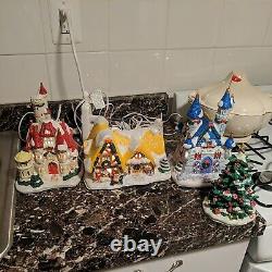 Disney Princess 12 Piece Lighted Porcelain Village Read Description