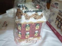 Enesco It's A Wonderful Life Illuminated Village 320 Sycamore House Series 1
