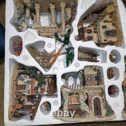 Grandeur Noel 2002 Bethlehem Village Set 44pc Collector's Edition
