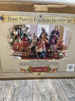 Grandeur Noel 2003 Hand Painted Porcelain Christmas Nativity Set Complete