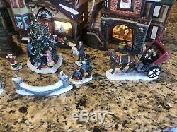 Grandeur Noel 34-piece Victorian Village 2000 Collector's Edition Christmas Euc