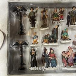 Grandeur Noel 37 Piece Fiber Optic Victorian Christmas Village 2003 Town Set
