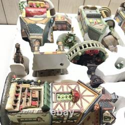 Grandeur Noel 37 Piece Fiber Optic Victorian Christmas Village 2003 Town Set