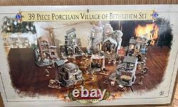 Grandeur Noel 39 Pc Porcelain Village Bethlehem Set 2000 Collector's Edition