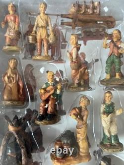 Grandeur Noel 39 Pc Porcelain Village Bethlehem Set 2000 Collector's Edition