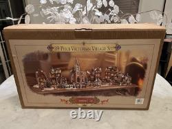 Grandeur Noel 39 Piece Victorian Village Porcelain Collector's Edition 1999