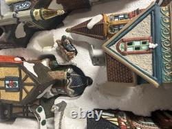 Grandeur Noel 39 Piece Victorian Village Porcelain Collector's Edition 2000