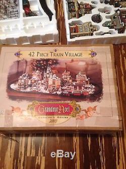 Grandeur Noel 42 Piece Train Village Collector's Edition 2001