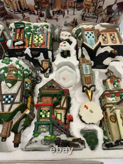 Grandeur Noel Collectible Victorian Village Set READ FREE SHIPPING