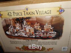 Grandeur Noel Train Village 42 Piece 2001 Collector's Edition Christmas Holiday