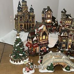 Granduer Noel Victorian Village Collectors Edition 2002