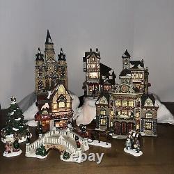 Granduer Noel Victorian Village Collectors Edition 2002