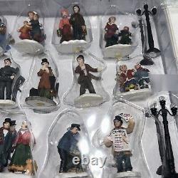 Granduer Noel Victorian Village Collectors Edition 2002