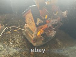 Hallmark Set Of 8 Lighted Halloween Village With Grass