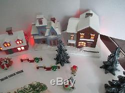 Handmade In Vermont 21-piece Complete Lighted Quaint Christmas Village BX32T
