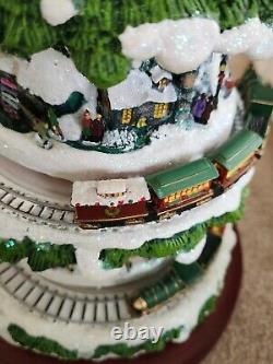Hawthorn Village Thomas Kinkade Wonderland Express with Music, Lights, and Trains