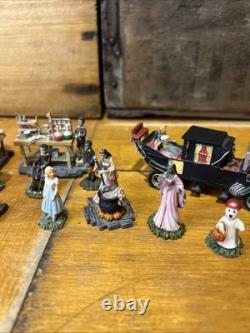 Hawthorne Halloween Village The Munsters Accessory Character Figure Lot Of 19