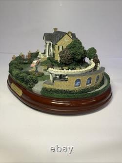 Hawthorne Village Graceland Elvis Lighted Sculpture 2002 #A1503
