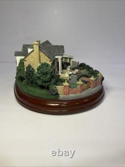 Hawthorne Village Graceland Elvis Lighted Sculpture 2002 #A1503