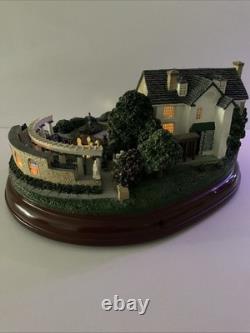 Hawthorne Village Graceland Elvis Lighted Sculpture 2002 #A1503