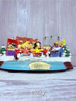 Hawthorne Village Peanuts Christmas Skating Pond Masterpiece figurine statue