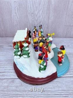 Hawthorne Village Peanuts Christmas Skating Pond Masterpiece figurine statue