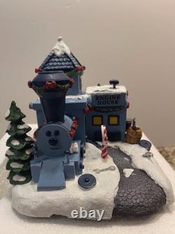 Hawthorne Village Rudolphs Christmas Town MISFIT ENGINE HOUSE #54 NIB