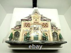 Heartland Valley Village Train Station Deluxe Porcelain Lighted House 2002