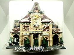 Heartland Valley Village Train Station Deluxe Porcelain Lighted House 2002