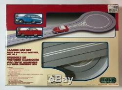 LEMAX Village Collection 2001 Classic Car Set With 2 Way Road