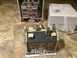 LEMAX WHITE SWAN INN Holiday Village Building -Multi Lighted-Retired