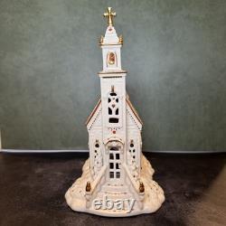 LENOX MISTLETOE PARK CHURCH 2005 Village Treasures -With Box Retired