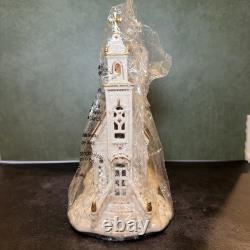 LENOX MISTLETOE PARK CHURCH 2005 Village Treasures -With Box Retired