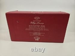 LENOX MISTLETOE PARK WINTER FAMILY FUN 2012 Set of 2 Rare