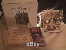 Lefton Colonial Village Christmas Treviso House, 1996, box and deed, 10392-96-00