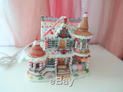 Lemax 2004 Sugar N Spice Plum Gingerbread Palace Lighted House Christmas Village
