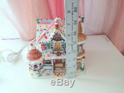 Lemax 2004 Sugar N Spice Plum Gingerbread Palace Lighted House Christmas Village