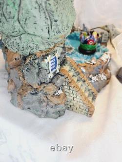 Lemax 24469 2012 Spooky Town Signature SKULL RIVER Halloween Building