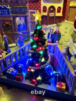 Lemax Caddington Village Oxfordshire Village Brand New, Lighted Facade