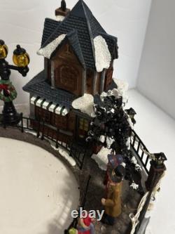 Lemax Carole Towne Lawley Village Skating Rink -Excellent -Christmas