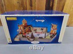 Lemax Christmas Village Collection PARKSIDE ICE SKATING PLAZA NEW #44172