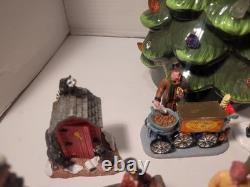 Lemax Christmas Village Figurines Assorted Lot Of 22 nice collection