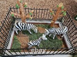 Lemax HTF Zebra Family Cage Enclosure City Zoo Released 2009 Retired 2013