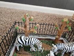 Lemax HTF Zebra Family Cage Enclosure City Zoo Released 2009 Retired 2013