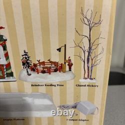 Lemax REINDEER CORRAL with Santa & Mrs Clause Collection Christmas Village