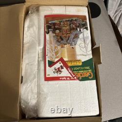 Lemax REINDEER CORRAL with Santa & Mrs Clause Collection Christmas Village