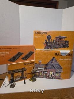 Lemax Rickety Rail Bundle Station, Platform Engine, Tracks, Accessories included
